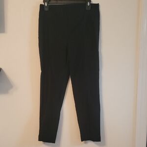 New Directions Black Ankle Cropped Pants